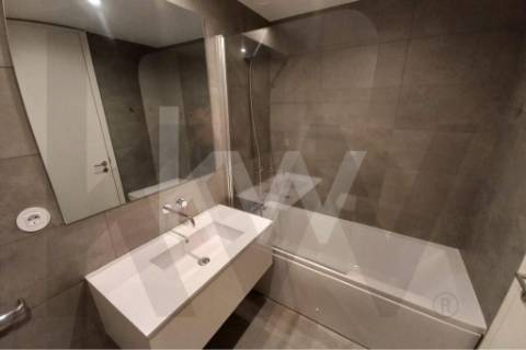 T1 para rendimento na Rua Sousa Aroso. No Litoral Living, Condomínio Fechado em Matosinhos Sul