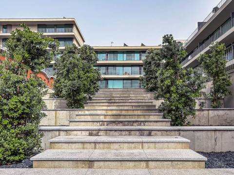 T1 para rendimento na Rua Sousa Aroso. No Litoral Living, Condomínio Fechado em Matosinhos Sul