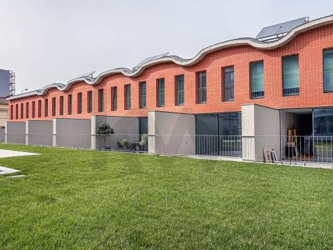 T1 para rendimento na Rua Sousa Aroso. No Litoral Living, Condomínio Fechado em Matosinhos Sul