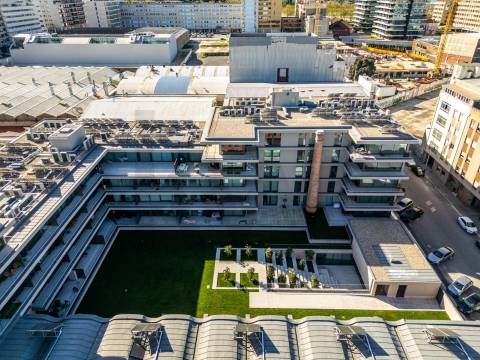 T1 para rendimento na Rua Sousa Aroso. No Litoral Living, Condomínio Fechado em Matosinhos Sul