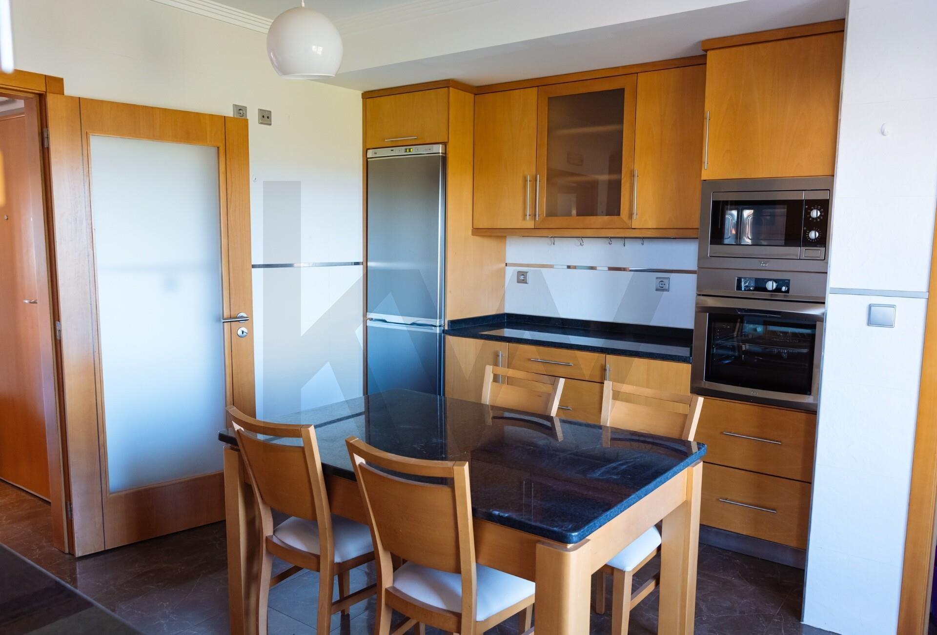 🏡 Apartamento T3 em Trancoso – Zona calma e próxima de todos os serviços