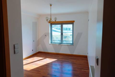 🏡 Apartamento T3 em Trancoso – Zona calma e próxima de todos os serviços