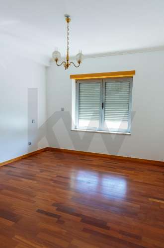 🏡 Apartamento T3 em Trancoso – Zona calma e próxima de todos os serviços