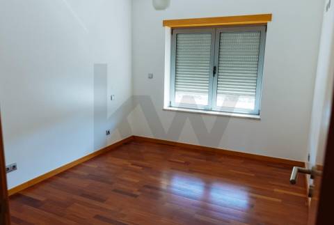 🏡 Apartamento T3 em Trancoso – Zona calma e próxima de todos os serviços