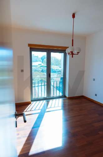 🏡 Apartamento T3 em Trancoso – Zona calma e próxima de todos os serviços