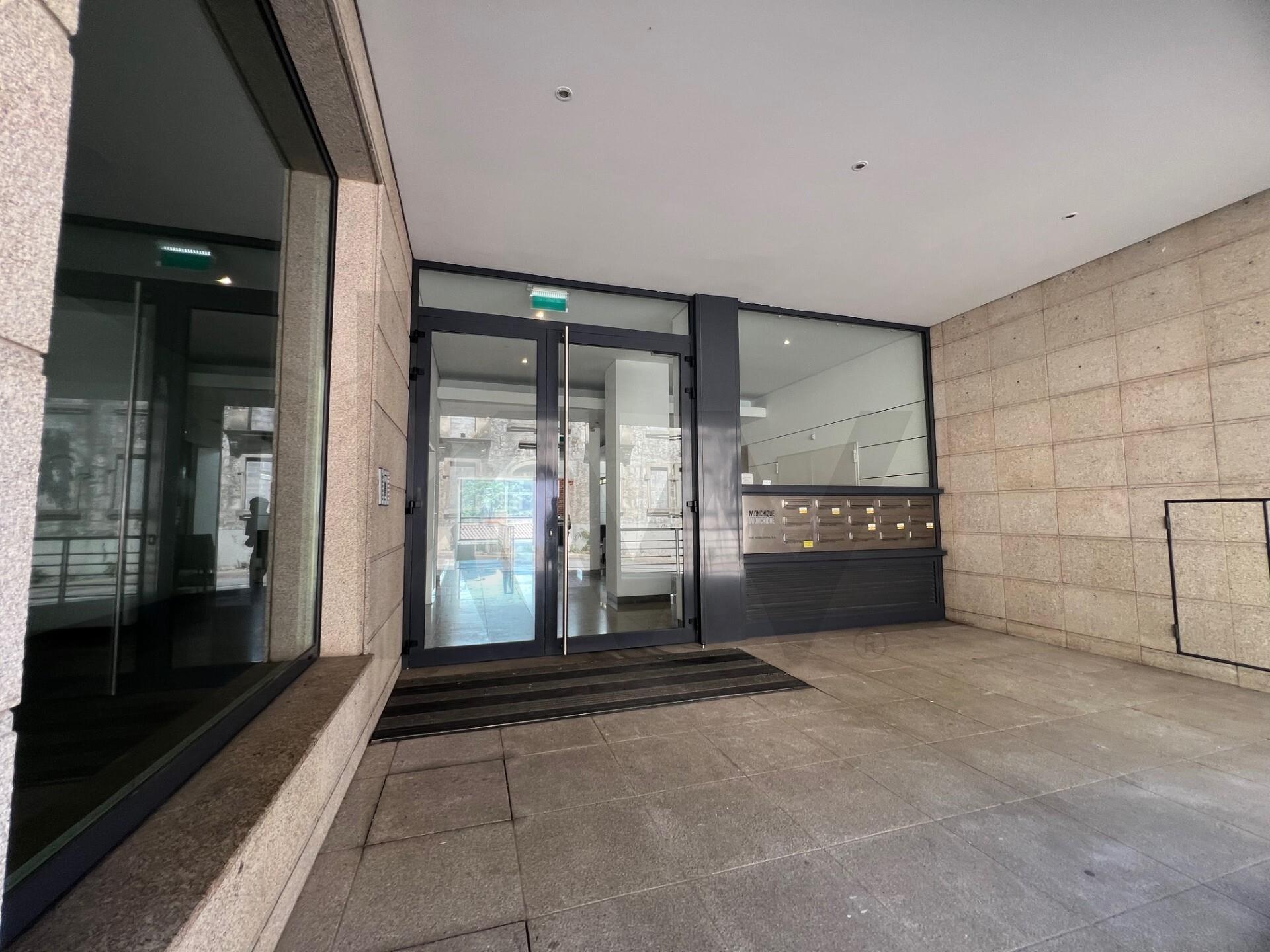 Apartamento T3 com vista fantástica sobre rio Douro