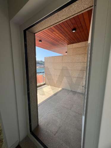 Apartamento T3 com vista fantástica sobre rio Douro