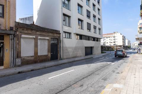 Prédio com potencial de construção, Boavista / Cedofeita / Porto