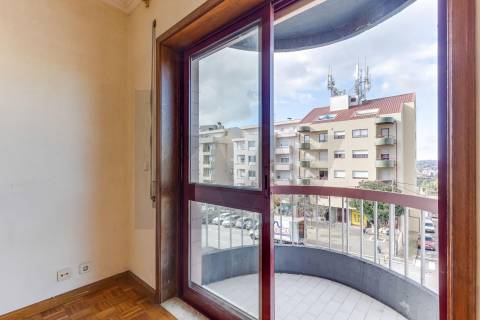 Apartamento T3 - Baguim do Monte – Excelente oportunidade!