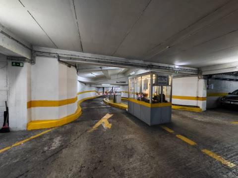 Parque de estacionamento público