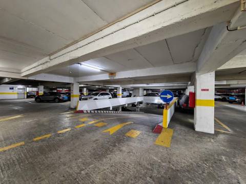 Parque de estacionamento público