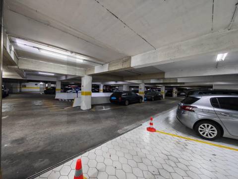 Parque de estacionamento público