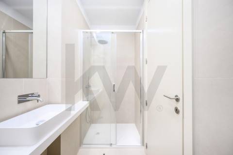 Apartamento T2 no Centro do Porto - frente ao Hospital Santo António