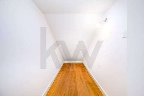 Apartamento T2 no Centro do Porto - frente ao Hospital Santo António