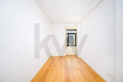 Apartamento T2 no Centro do Porto - frente ao Hospital Santo António