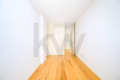 Apartamento T2 no Centro do Porto - frente ao Hospital Santo António