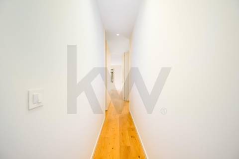 Apartamento T2 no Centro do Porto - frente ao Hospital Santo António