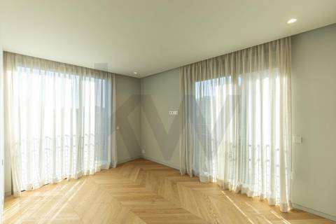 Apartamento T3 - Condomínio Privado Casal de Passos - Nevogilde - Foz do Douro - Porto 