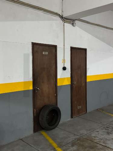 Garagem para Estacionamento – Junto à Praça de Velasquez (Porto)