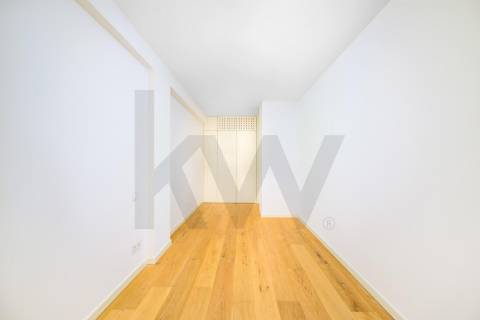 Apartamento T1+1 DUPLEX  em frente ao Hospital Santo António