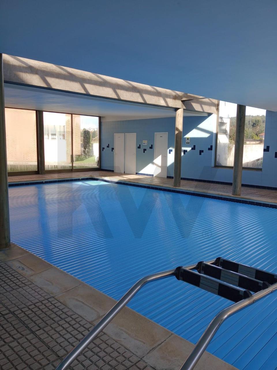 ✨ Apartamento T2 Como Novo | Condomínio Fechado com Piscina Aquecida | Trelazé Village Private✨