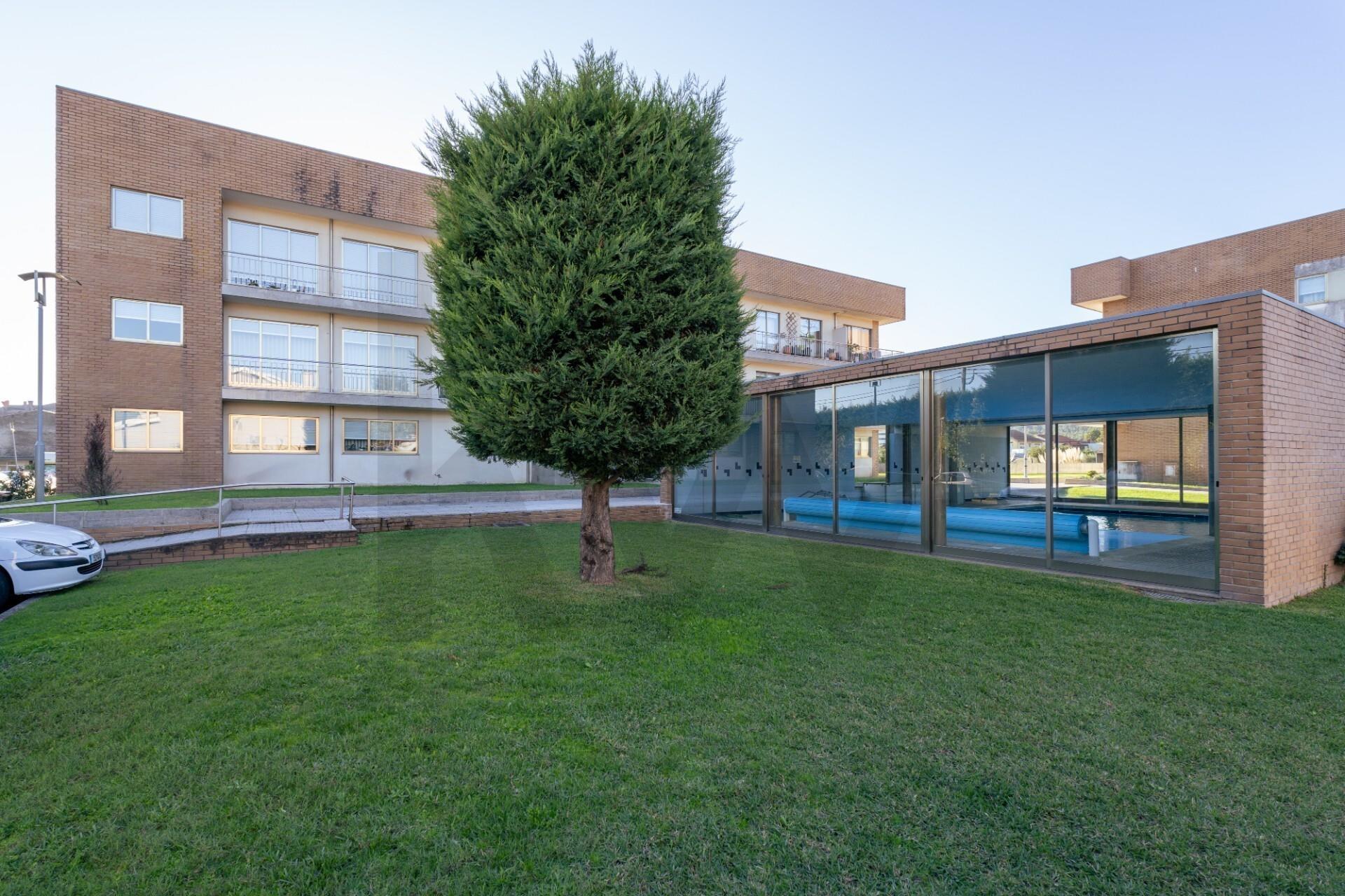 ✨ Apartamento T2 Como Novo | Condomínio Fechado com Piscina Aquecida | Trelazé Village Private✨