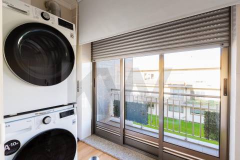 ✨ Apartamento T2 Como Novo | Condomínio Fechado com Piscina Aquecida | Trelazé Village Private✨