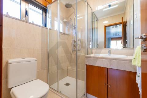 ✨ Apartamento T2 Como Novo | Condomínio Fechado com Piscina Aquecida | Trelazé Village Private✨