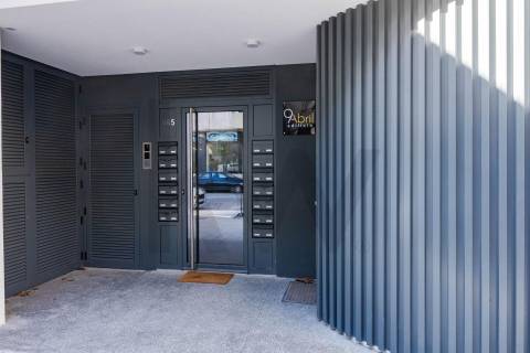 Apartamento T2 Penthouse com Terraço e Vistas Desafogadas