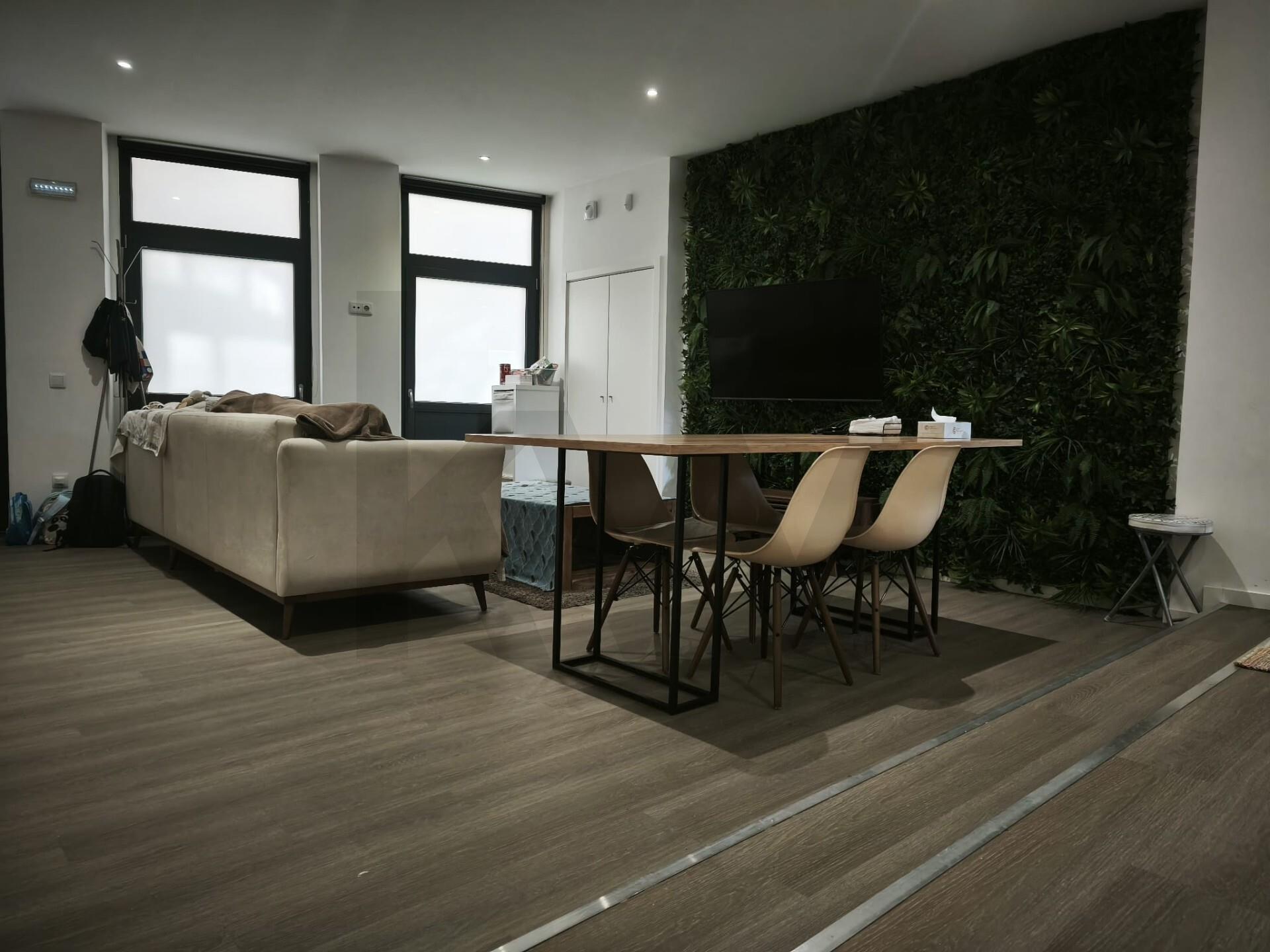 Moradia T4+1 com jardim junto à Areosa