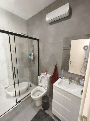 Moradia T4+1 com jardim junto à Areosa