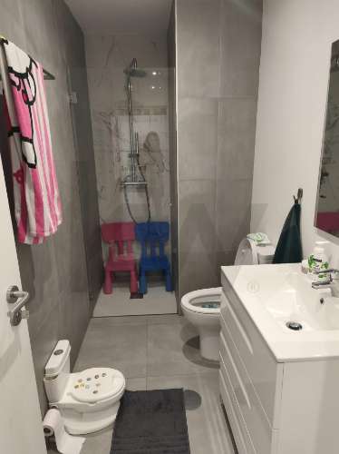 Moradia T4+1 com jardim junto à Areosa