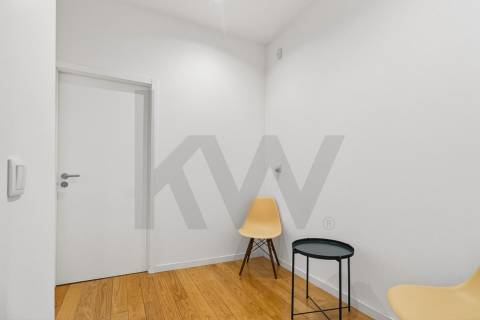 Moradia T4+1 com jardim junto à Areosa