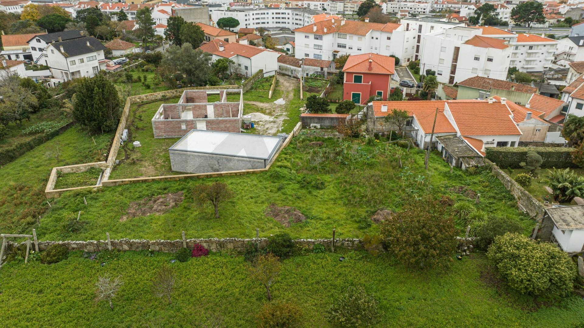 Moradia para restauro em Vila Praia de Âncora