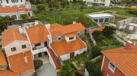 Moradia para restauro em Vila Praia de Âncora