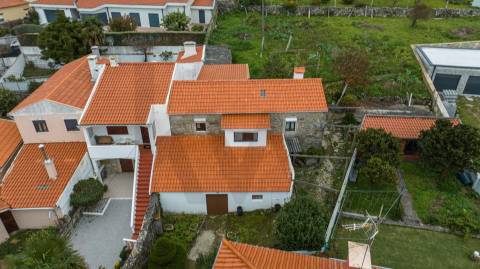 Moradia para restauro em Vila Praia de Âncora