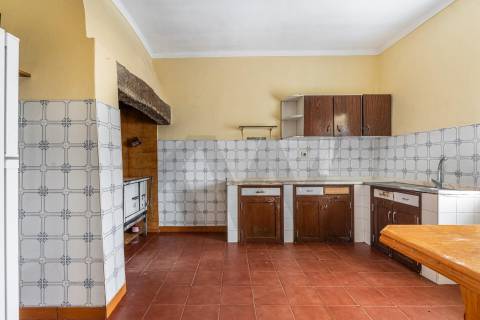 Moradia para restauro em Vila Praia de Âncora