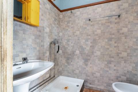 Moradia para restauro em Vila Praia de Âncora