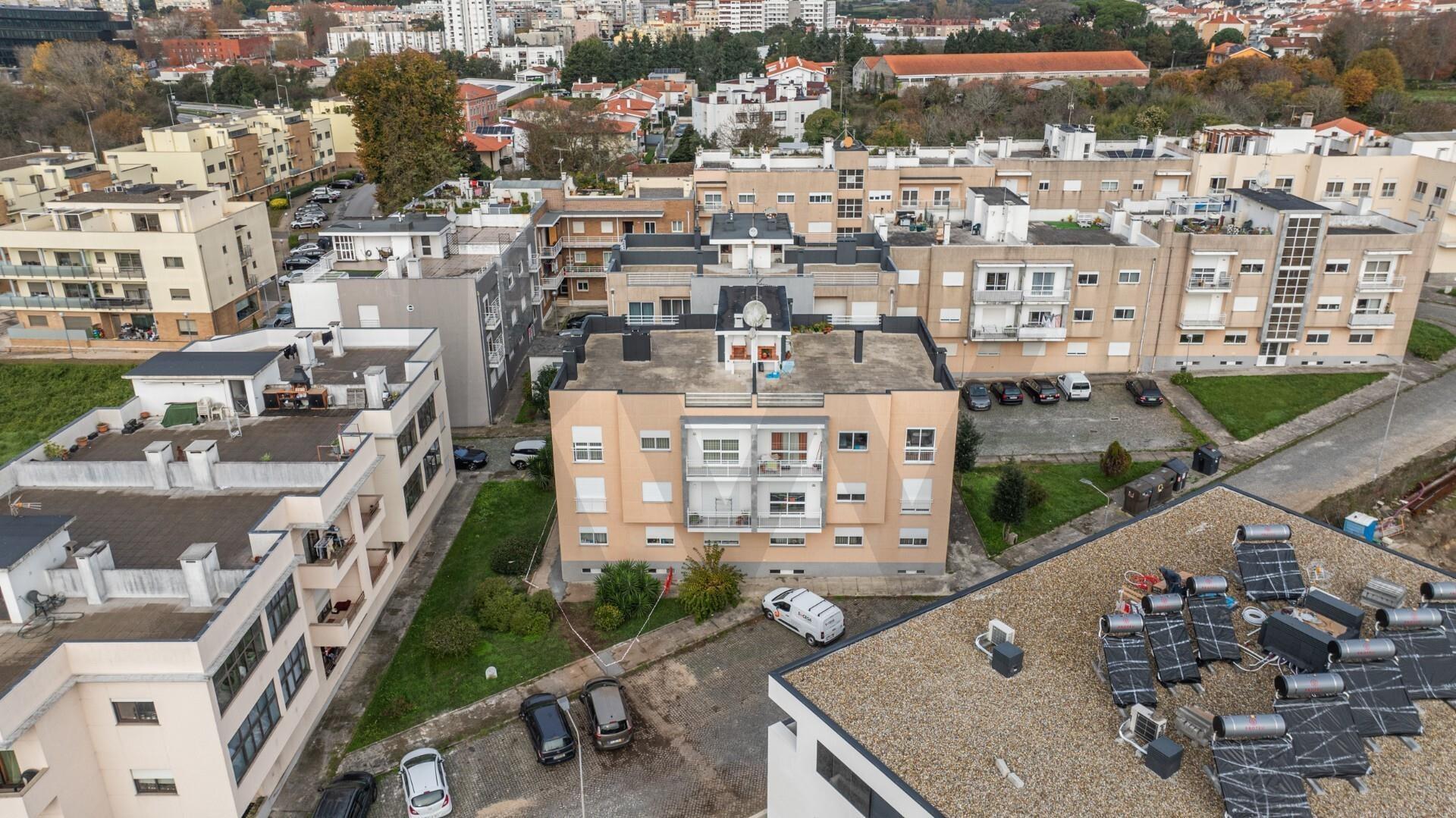 Apartamento T3 com terraço privativo em Viana do Castelo