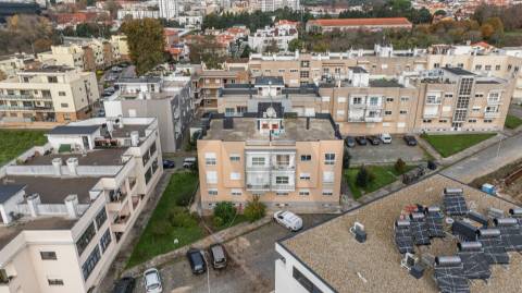Apartamento T3 com terraço privativo em Viana do Castelo