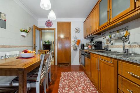 Apartamento T3 com terraço privativo em Viana do Castelo