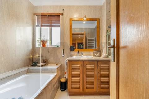 Apartamento T3 com terraço privativo em Viana do Castelo