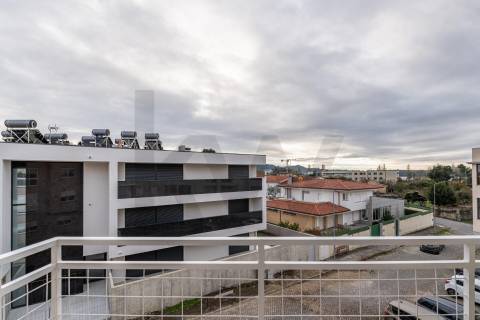 Apartamento T3 com terraço privativo em Viana do Castelo