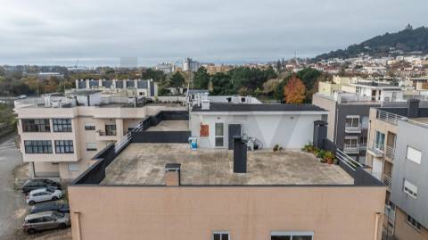 Apartamento T3 com terraço privativo em Viana do Castelo