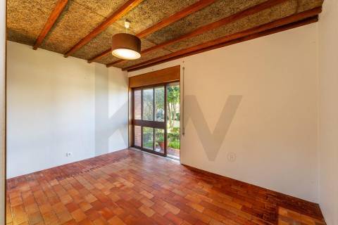 Moradia em Terreno de 1210 m2 - Arcozelo, Granja, Vila Nova de Gaia