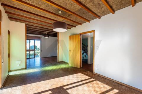 Moradia em Terreno de 1210 m2 - Arcozelo, Granja, Vila Nova de Gaia