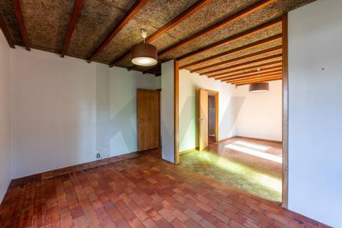 Moradia em Terreno de 1210 m2 - Arcozelo, Granja, Vila Nova de Gaia
