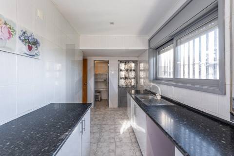 Moradia em Terreno de 1210 m2 - Arcozelo, Granja, Vila Nova de Gaia