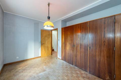 Moradia em Terreno de 1210 m2 - Arcozelo, Granja, Vila Nova de Gaia