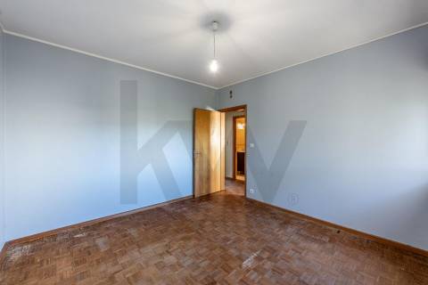 Moradia em Terreno de 1210 m2 - Arcozelo, Granja, Vila Nova de Gaia